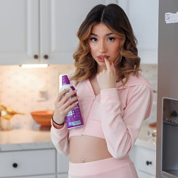 Camila Cream en 'Nubiles' Sueño de crema (Miniatura 4)