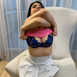 Emily Pink en 'Nubiles' Con gusto (Miniatura 5)