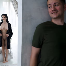 Nelly Kent in Im Stepmoms Sex Toy - S23:E7 (Photo 7) Nelly Kent in 'Nubiles' Im Stepmoms Sex Toy - S23:E7 (Thumbnail 7)