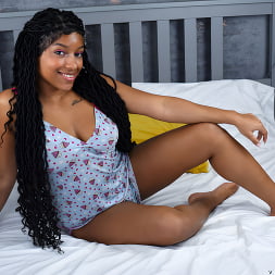 Vicky Menage in Bedroom Charm (Photo 2) Vicky Menage in 'Nubiles' Bedroom Charm (Thumbnail 2)