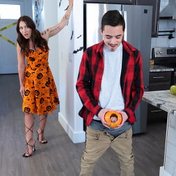 Whitney Oc in Pull Your Dick Out Of The Pumpkin - S22:E8 (Photo 6) Whitney Oc in 'Nubiles' Pull Your Dick Out Of The Pumpkin - S22:E8 (Thumbnail 6)